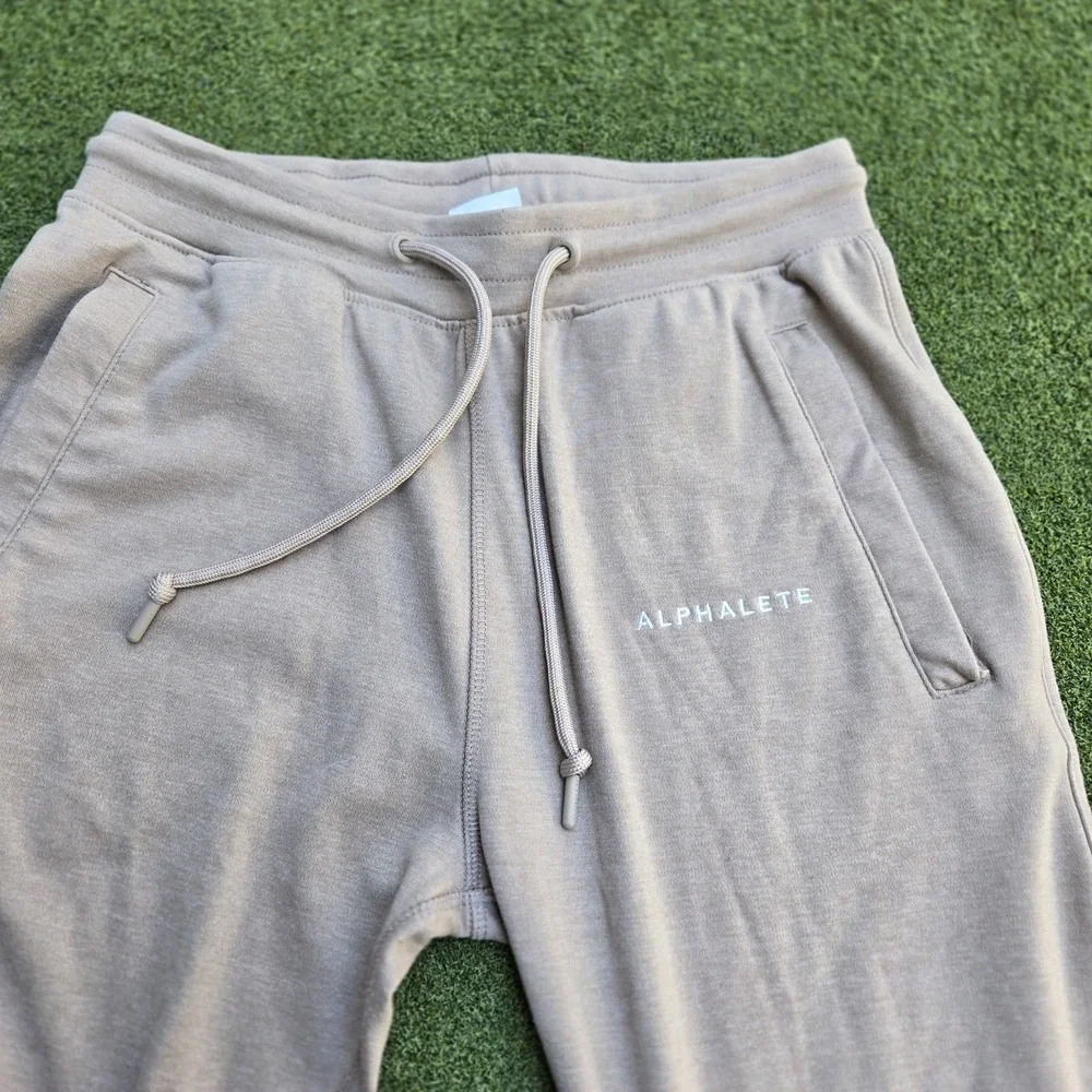 Alphalete joggers men